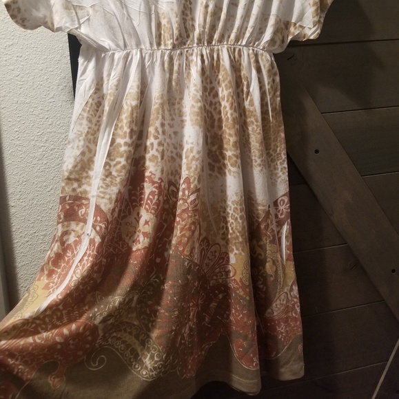 LIKE NEW Carefree Summer Dress - Picture 3 of 4